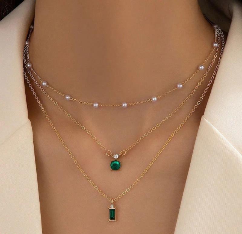 Green stone and white Pearl Pendant