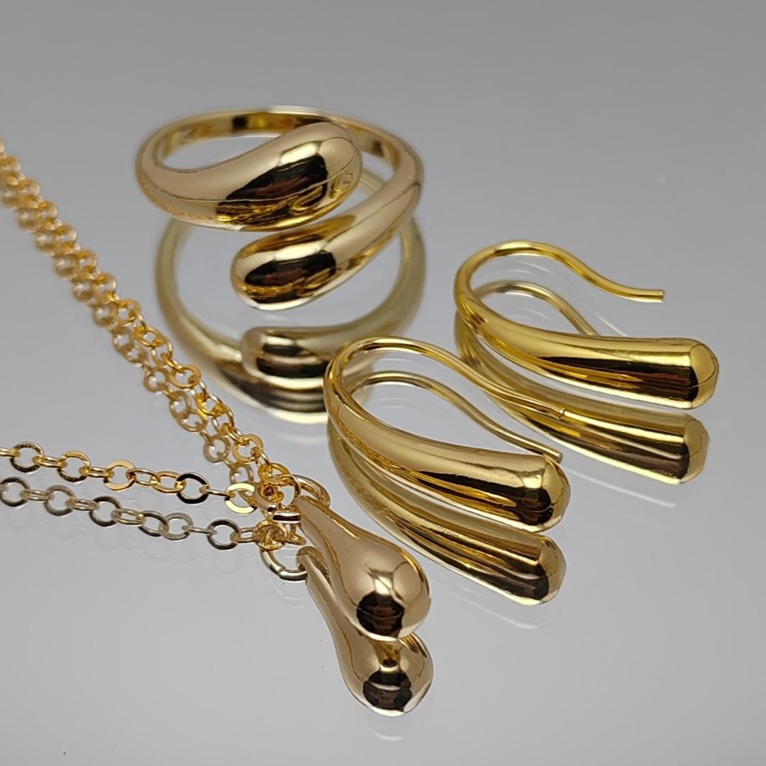 4pcs Vintage Style 18K Golden Plated Jewelry Set for Women: Necklace, Bracelet, Earrings, and Ring - Image 8