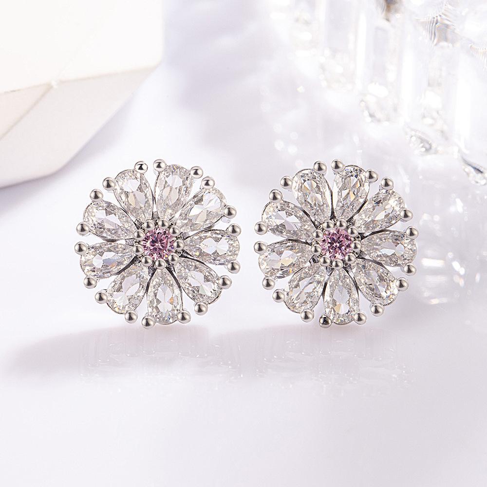 High Quality Silver Plated Crystal Necklace Set - Image 4