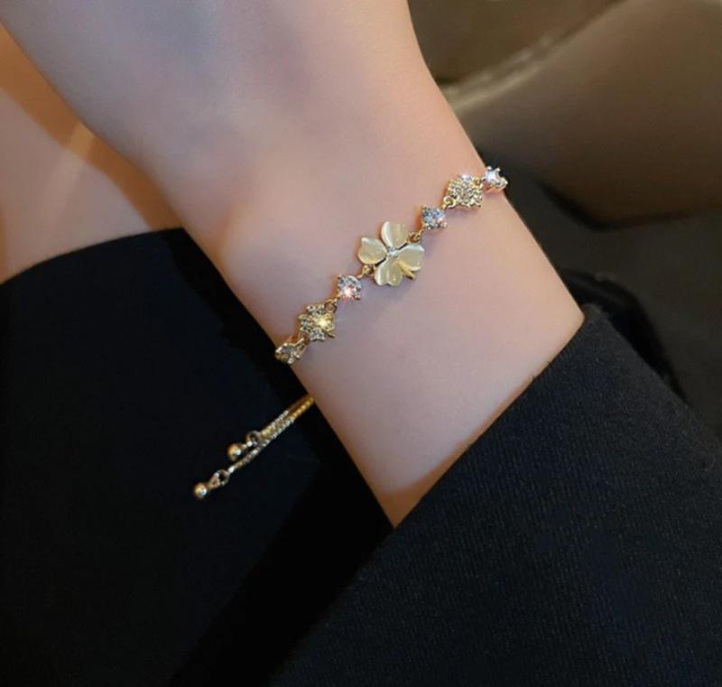 1 Pc Gold Plated Flower Charm Bracelet